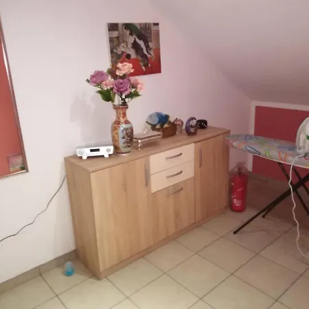 Happy House Apartment